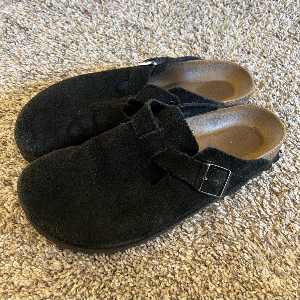 Birkenstock Boston Clogs with Soft Footbed 🖤